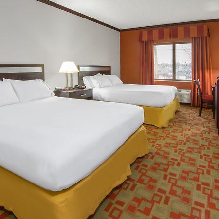 Holiday Inn Express Cleveland Airport - Brook Park By Ihg Dış mekan fotoğraf