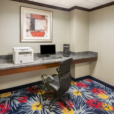 Holiday Inn Express Cleveland Airport - Brook Park By Ihg Dış mekan fotoğraf