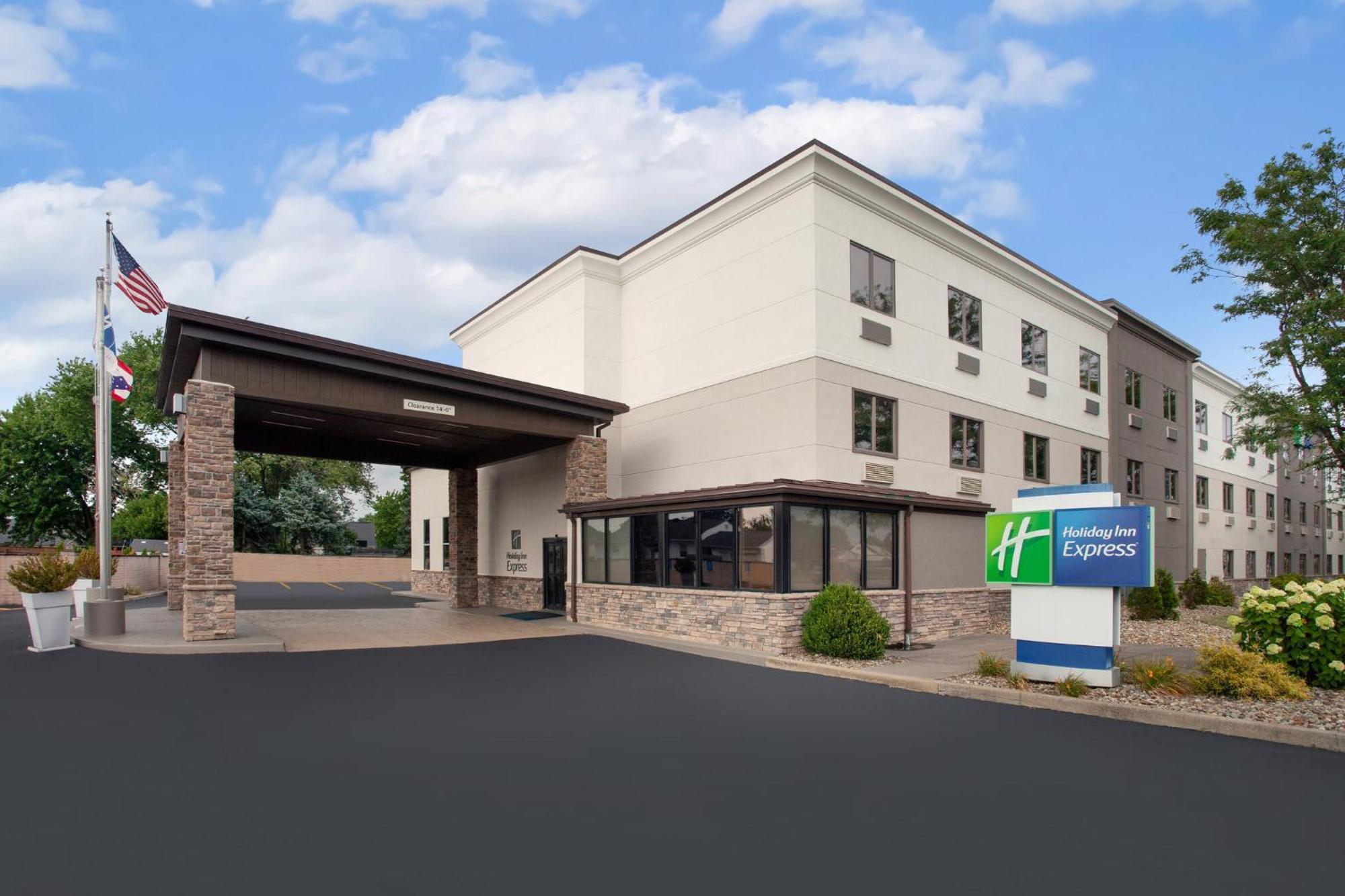 Holiday Inn Express Cleveland Airport - Brook Park By Ihg Dış mekan fotoğraf