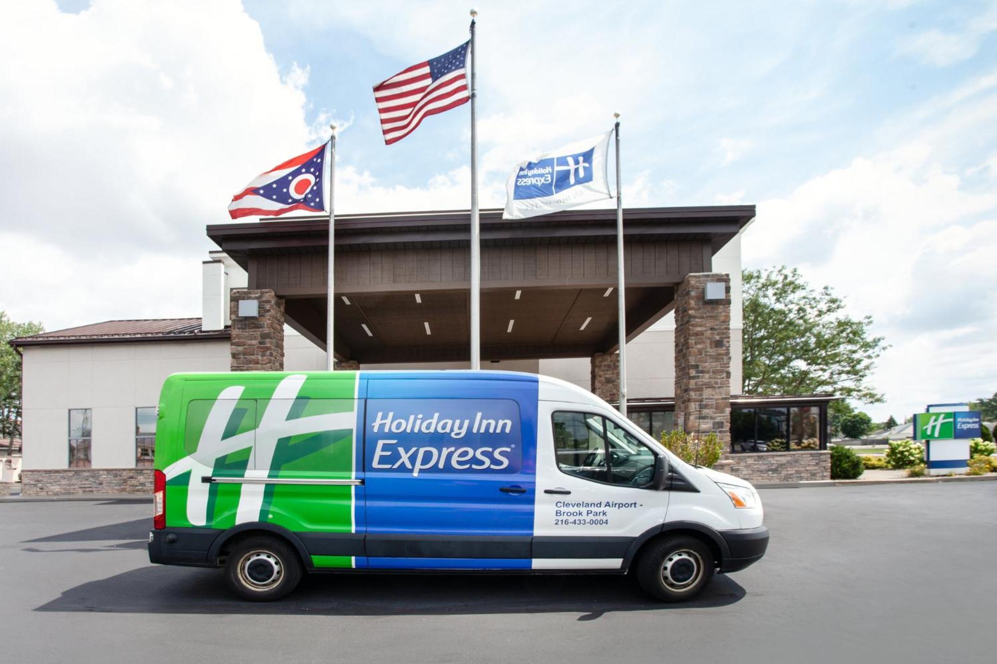Holiday Inn Express Cleveland Airport - Brook Park By Ihg Dış mekan fotoğraf