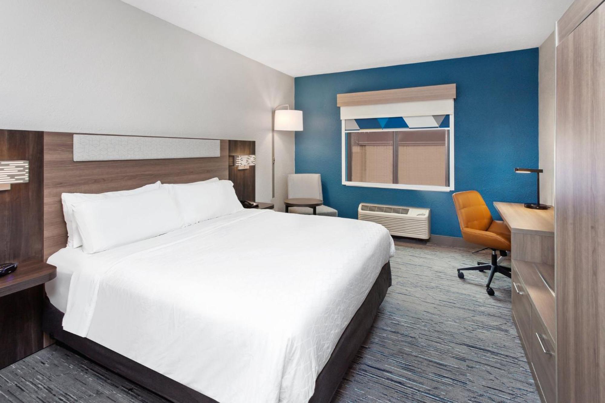 Holiday Inn Express Cleveland Airport - Brook Park By Ihg Dış mekan fotoğraf