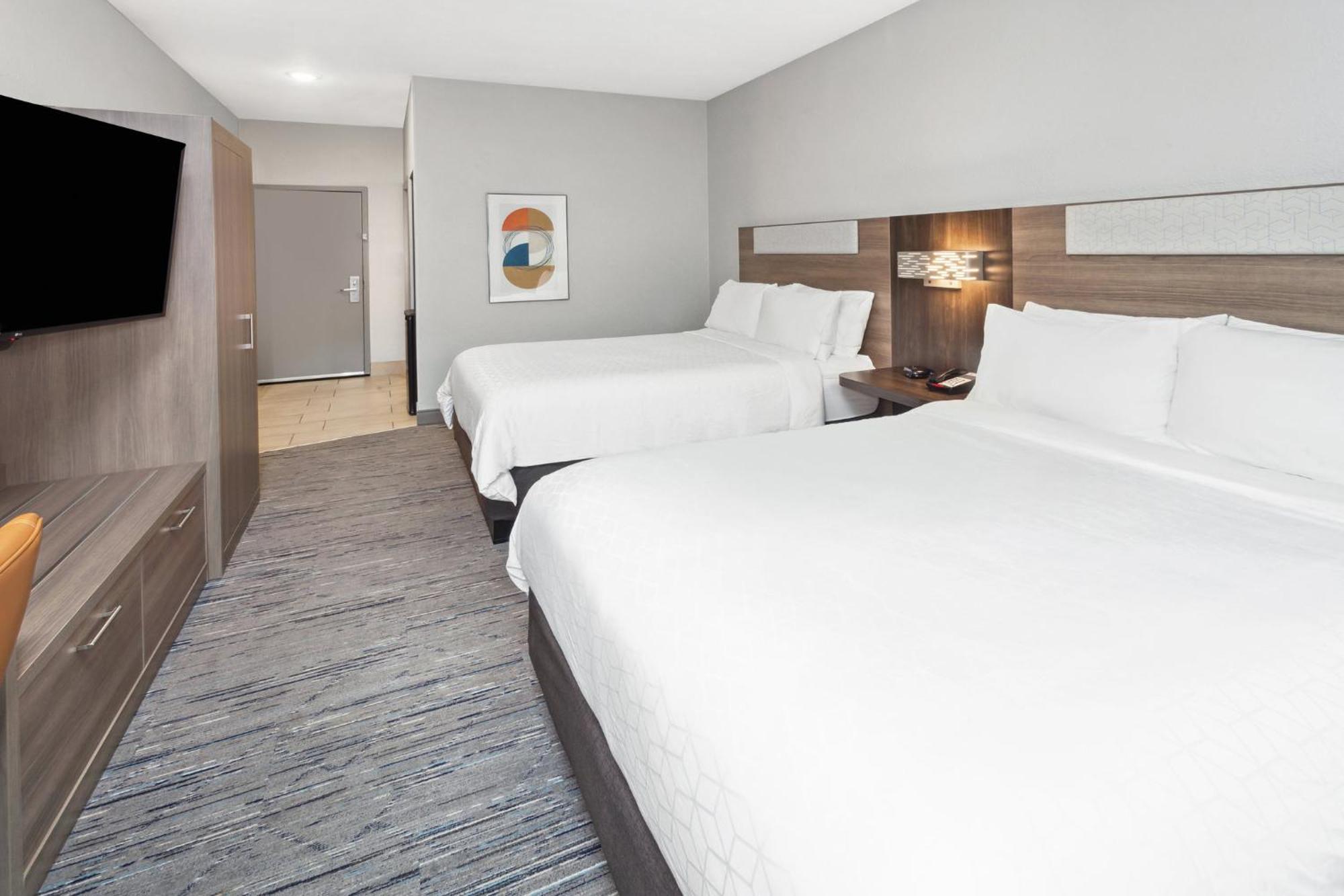 Holiday Inn Express Cleveland Airport - Brook Park By Ihg Dış mekan fotoğraf