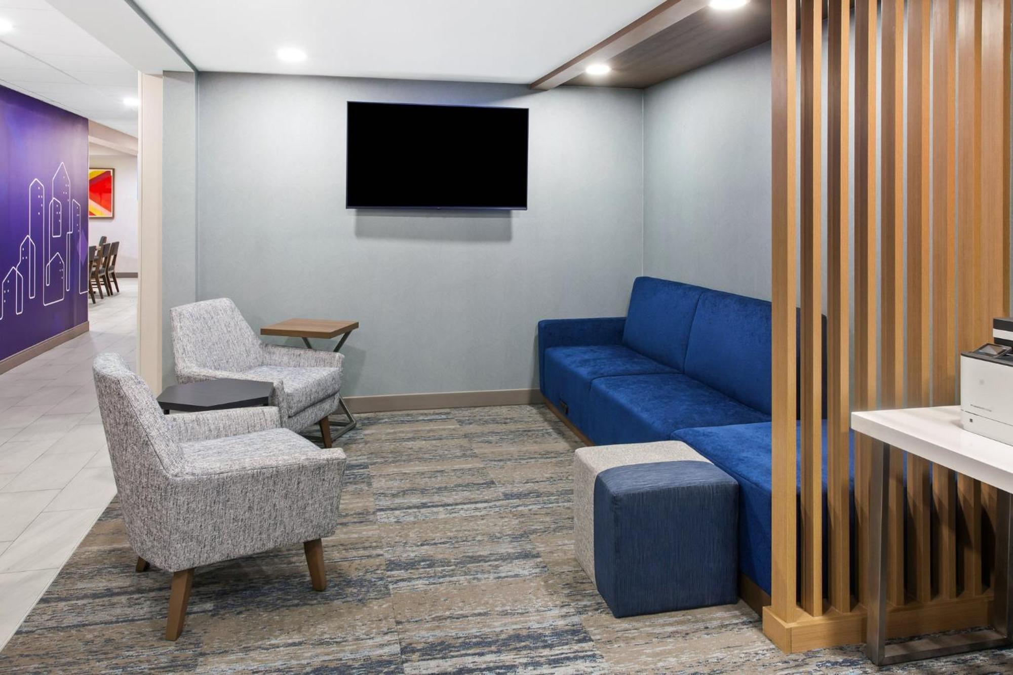 Holiday Inn Express Cleveland Airport - Brook Park By Ihg Dış mekan fotoğraf