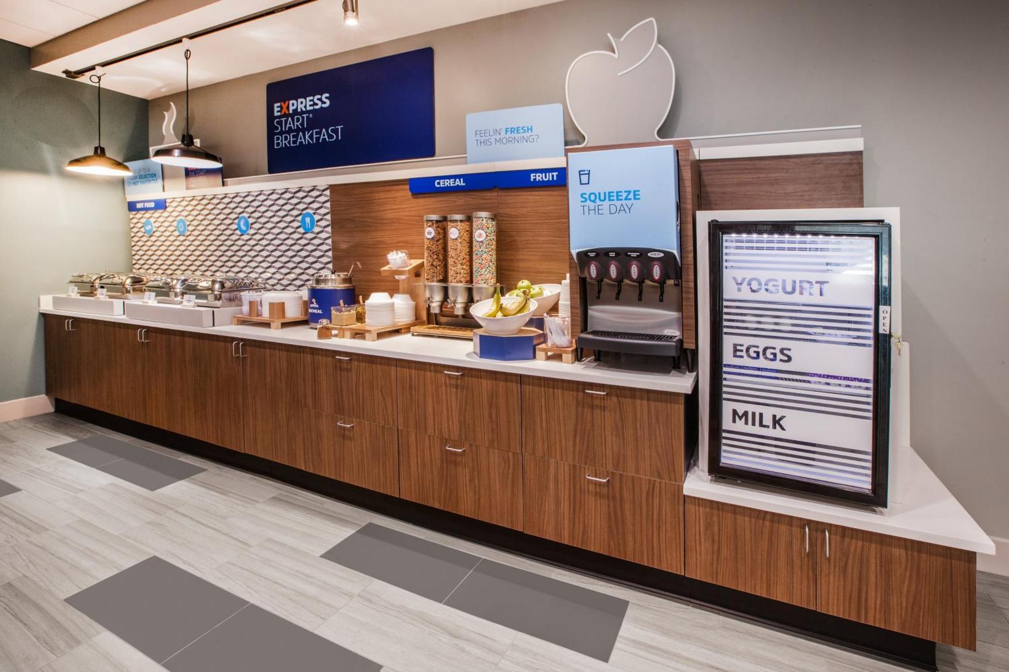 Holiday Inn Express Cleveland Airport - Brook Park By Ihg Dış mekan fotoğraf