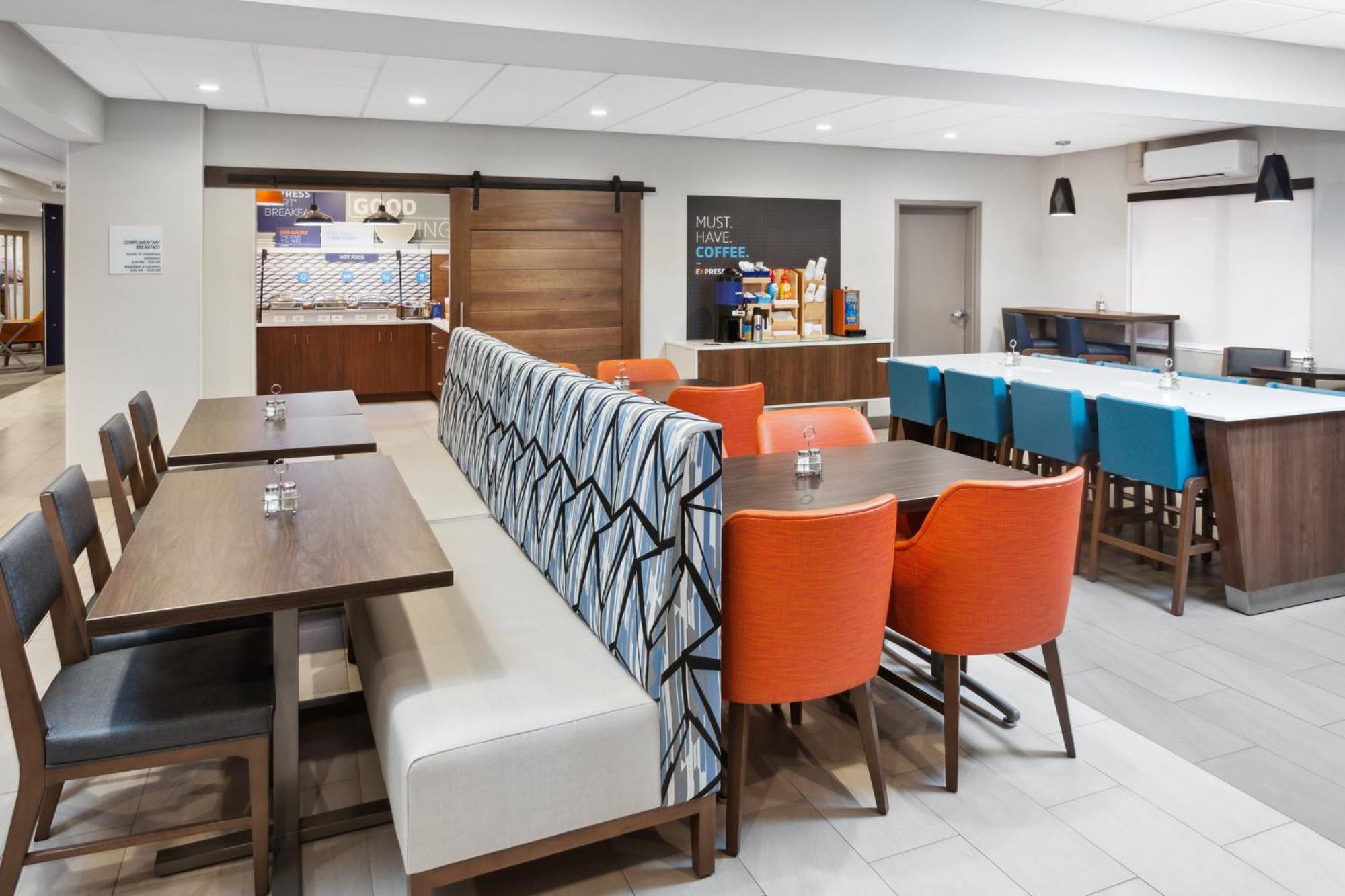 Holiday Inn Express Cleveland Airport - Brook Park By Ihg Dış mekan fotoğraf