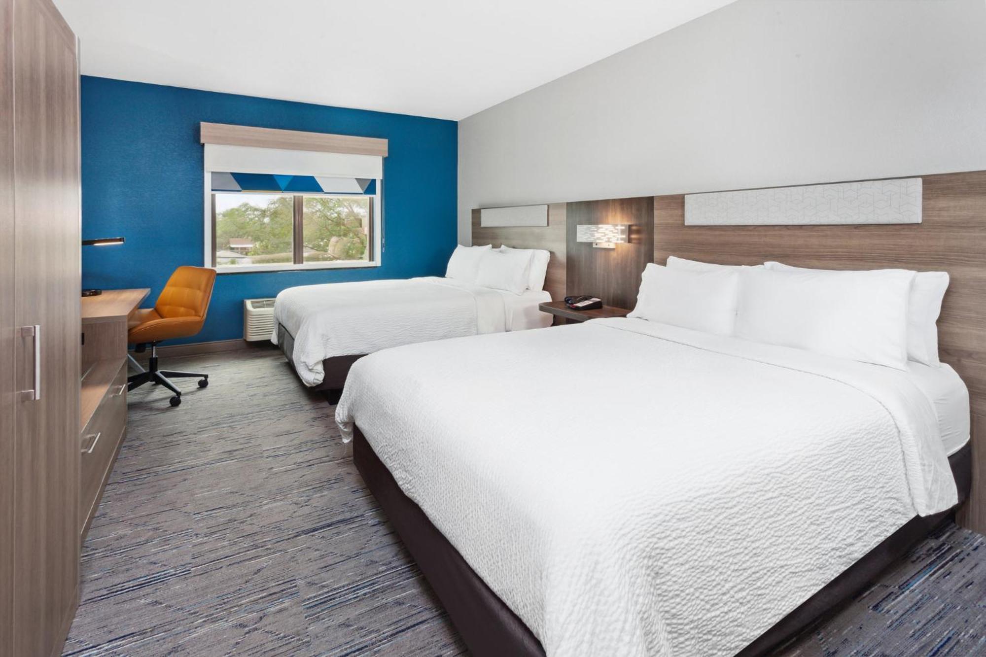 Holiday Inn Express Cleveland Airport - Brook Park By Ihg Dış mekan fotoğraf