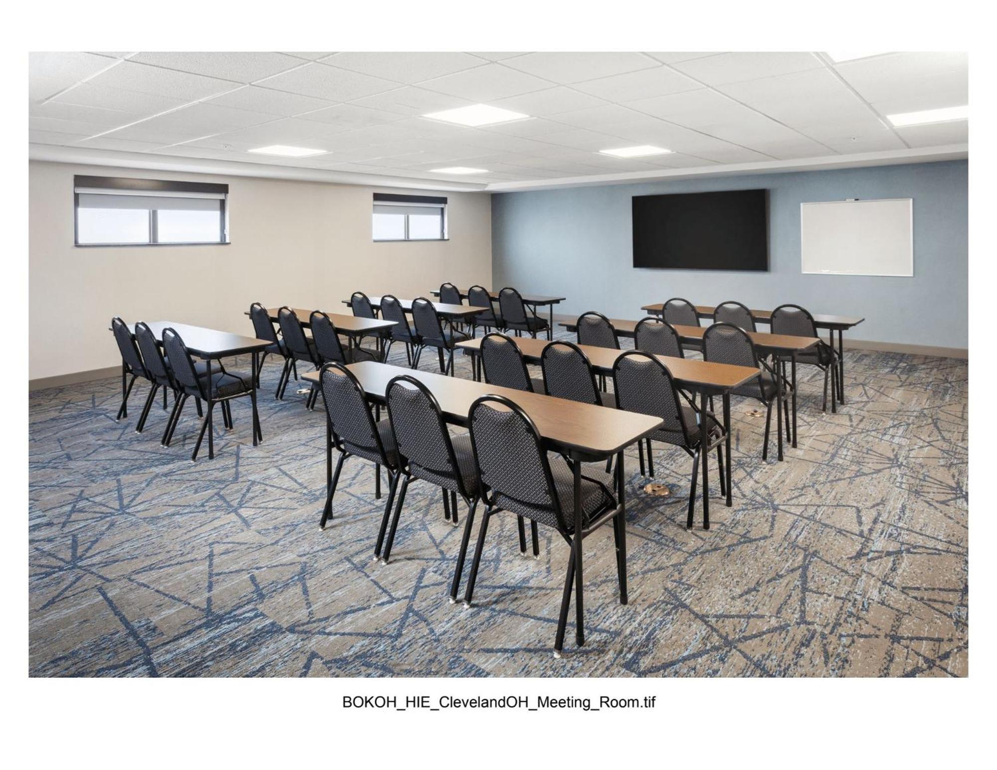 Holiday Inn Express Cleveland Airport - Brook Park By Ihg Dış mekan fotoğraf