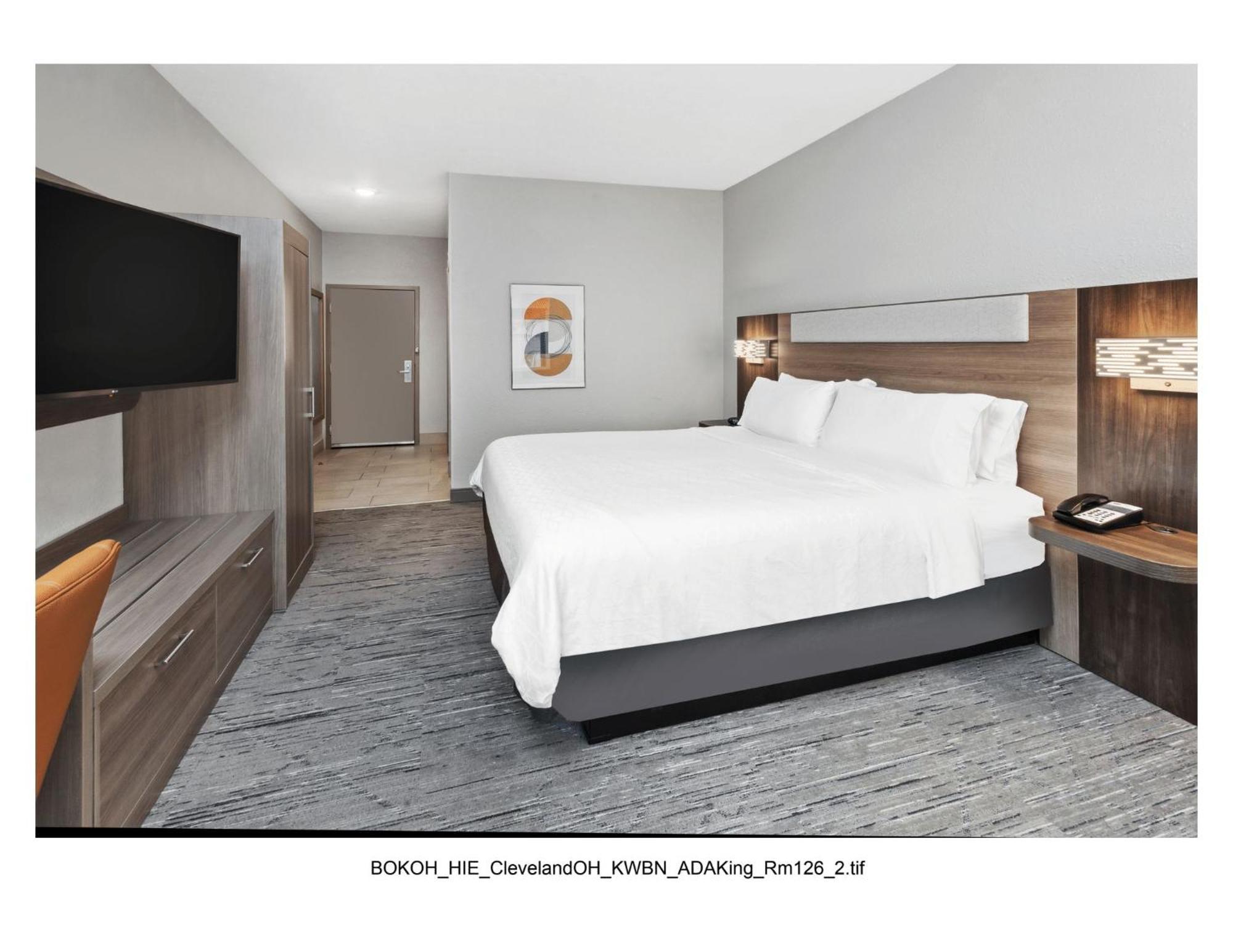 Holiday Inn Express Cleveland Airport - Brook Park By Ihg Dış mekan fotoğraf