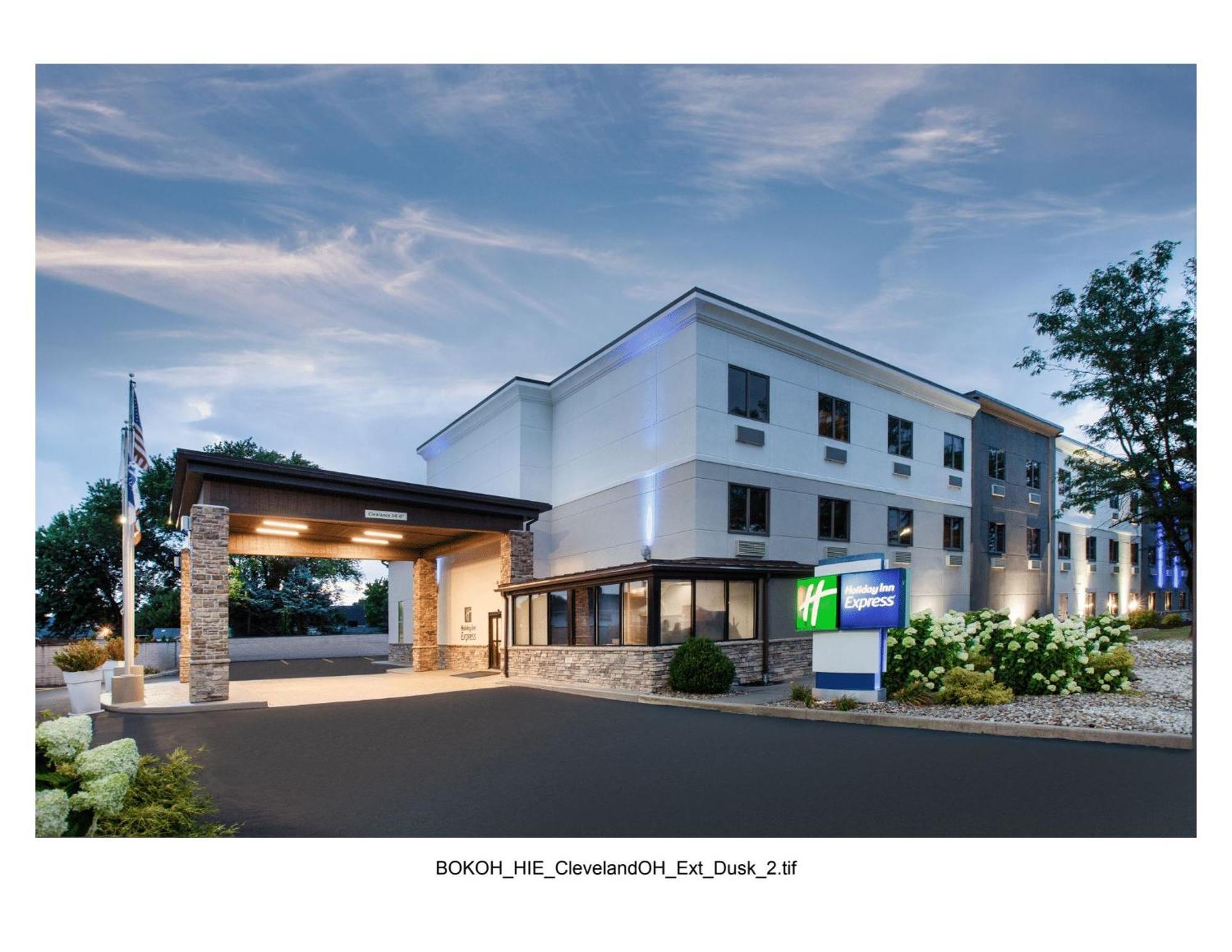 Holiday Inn Express Cleveland Airport - Brook Park By Ihg Dış mekan fotoğraf