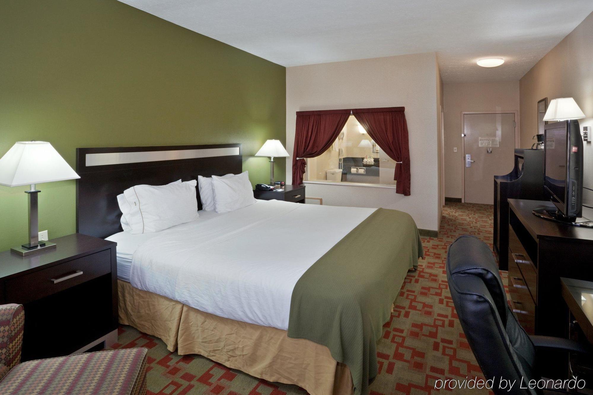 Holiday Inn Express Cleveland Airport - Brook Park By Ihg Oda fotoğraf